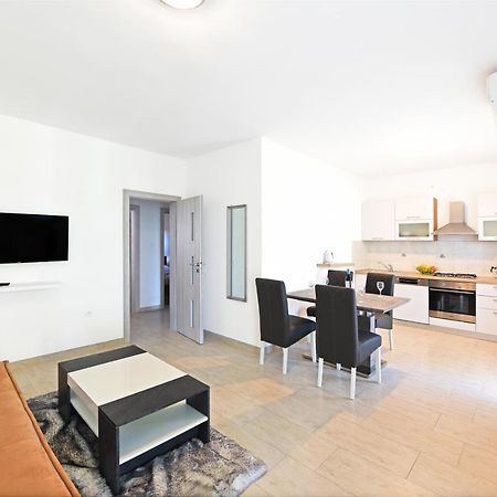 Apartments Mirasol Умаг Экстерьер фото