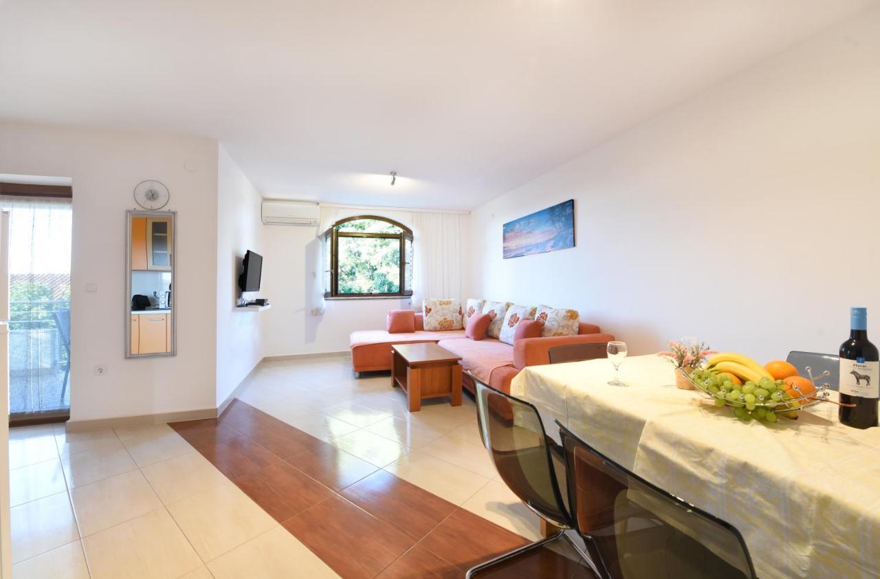 Apartments Mirasol Умаг Экстерьер фото