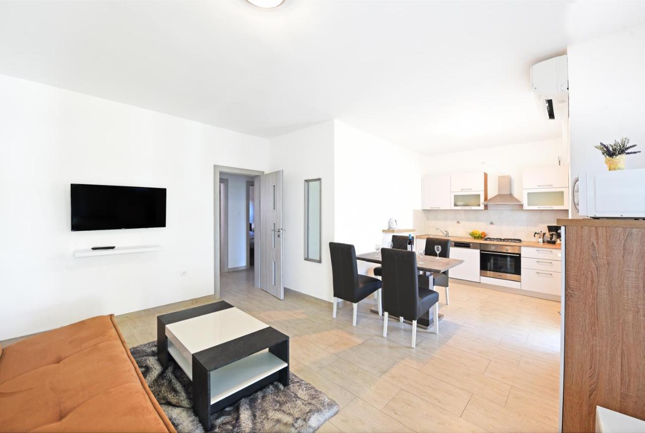 Apartments Mirasol Умаг Экстерьер фото