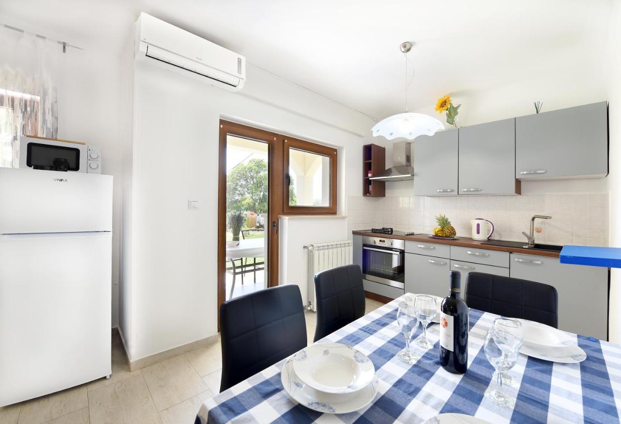 Apartments Mirasol Умаг Экстерьер фото